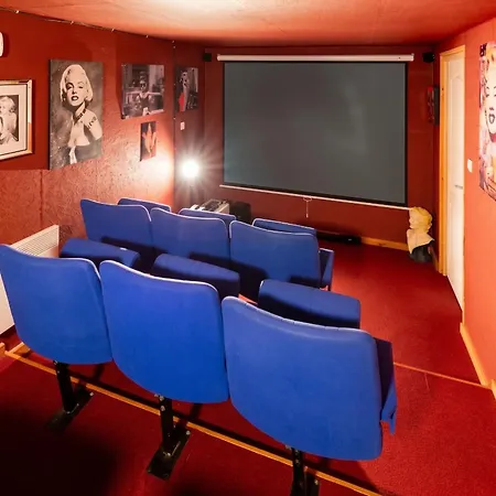 Villa A - 350 M² Avec Piscine Privee *