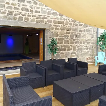 A - 350 M² Avec Piscine Privee