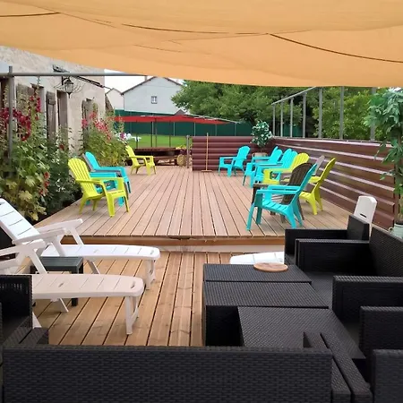 A - 350 M² Avec Piscine Privee